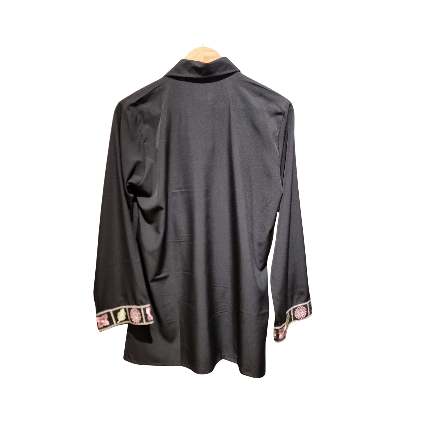black top Eastern with box pattern