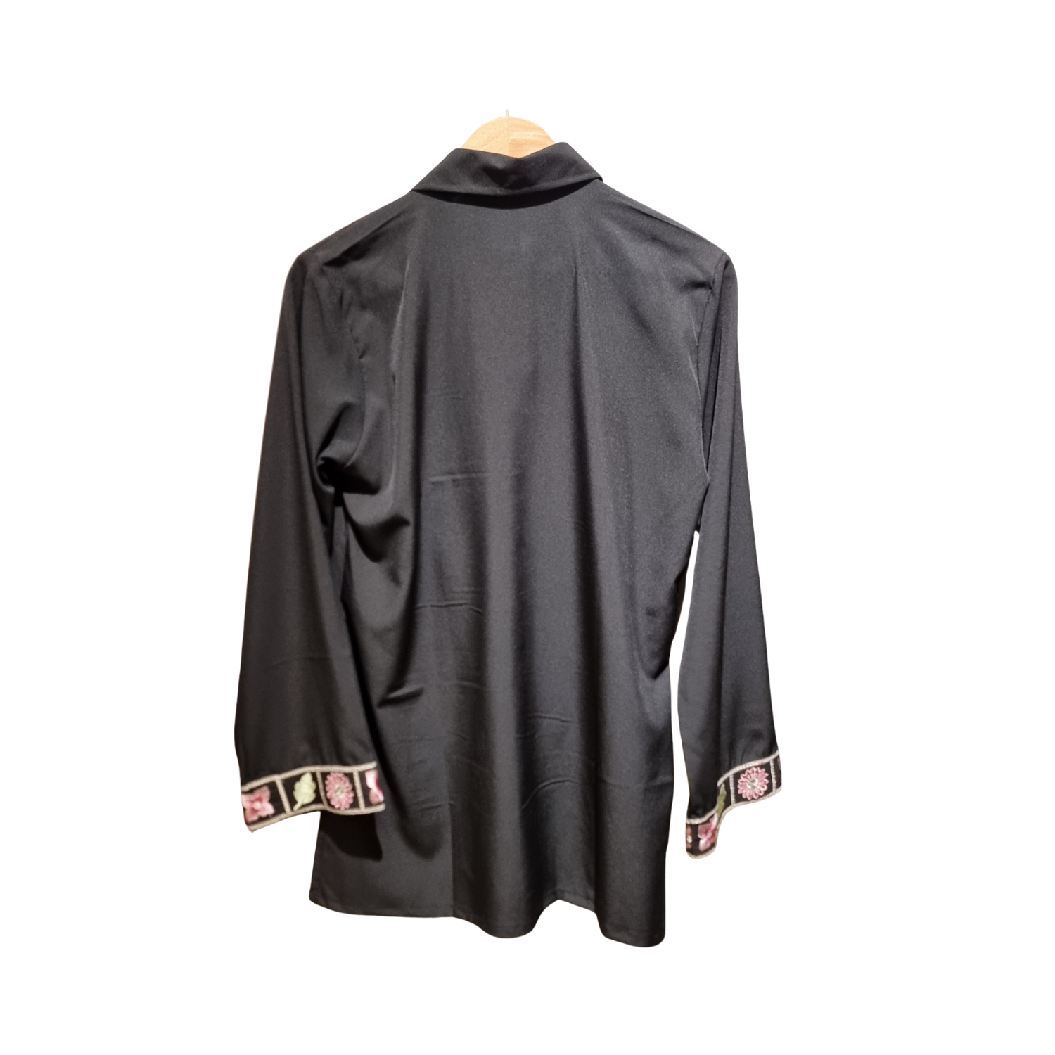black top Eastern with box pattern
