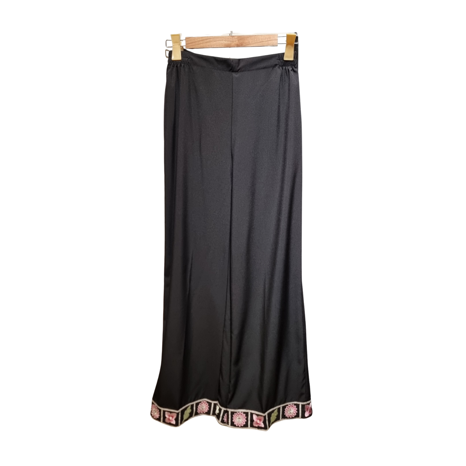 black top Eastern with box pattern