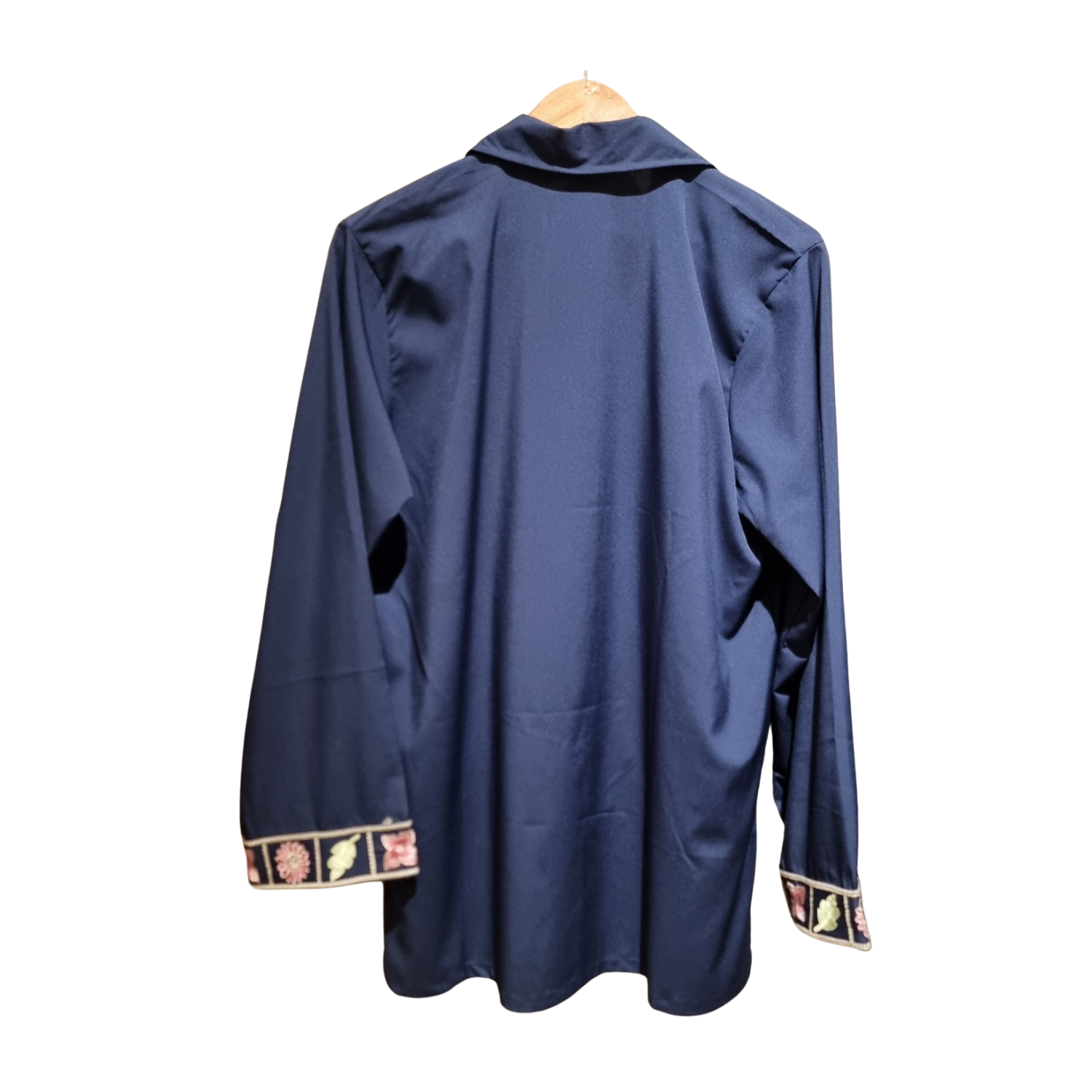 black top Eastern with box pattern