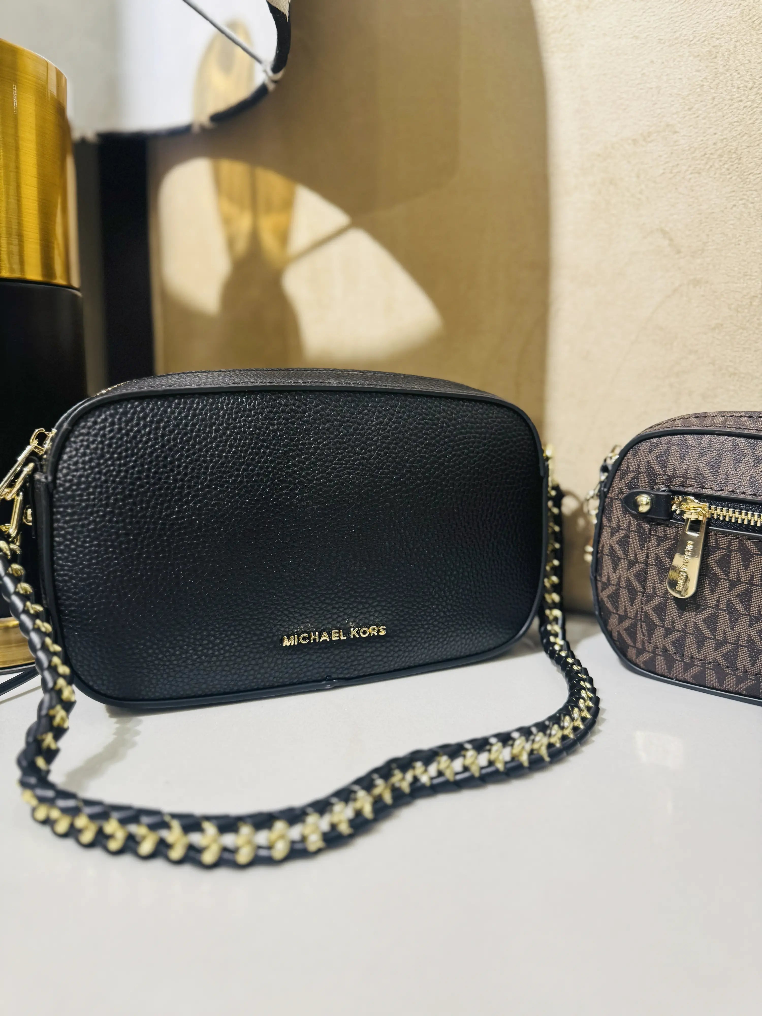Michael Kors Bucker