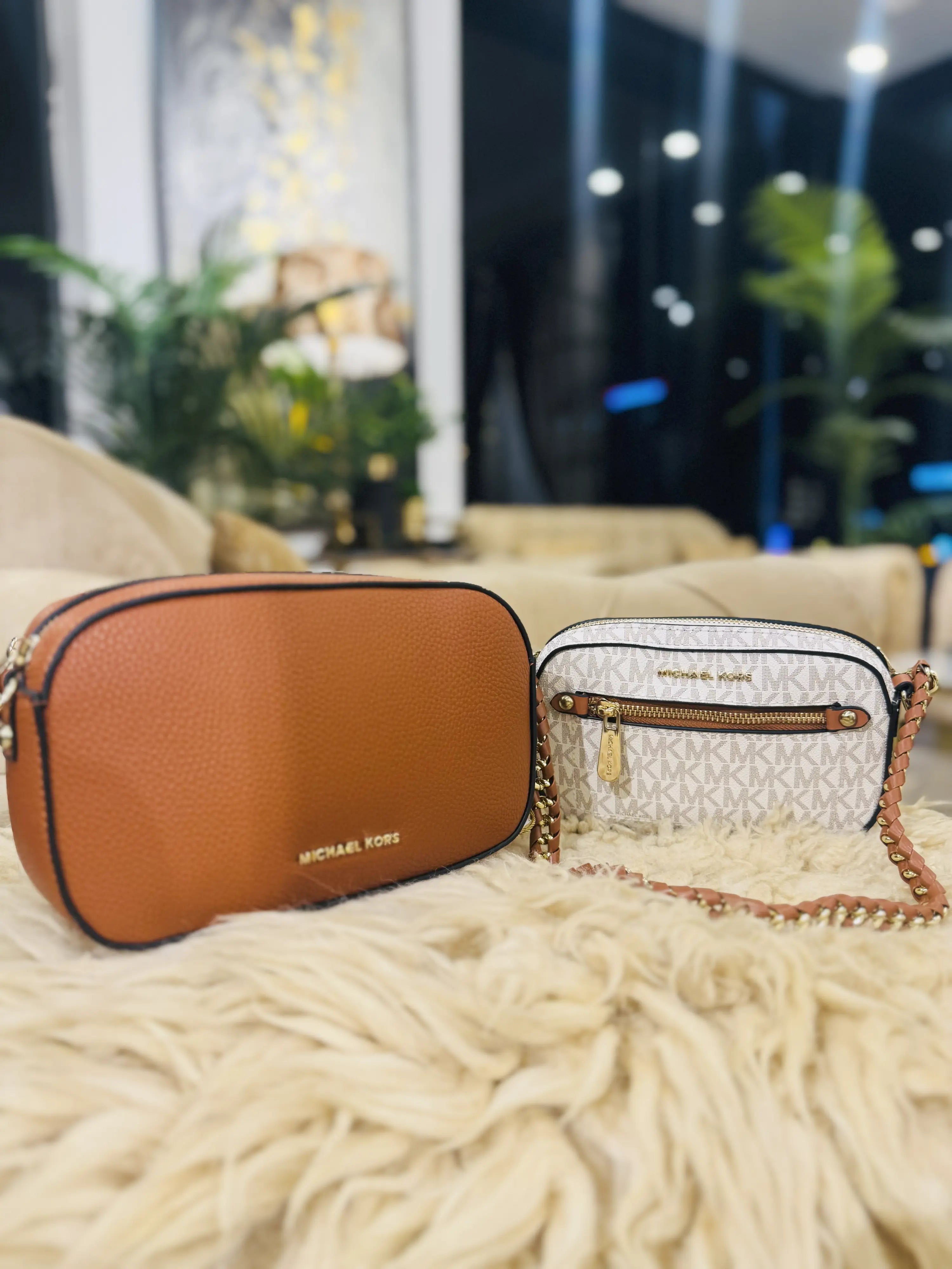 Michael Kors Bucker