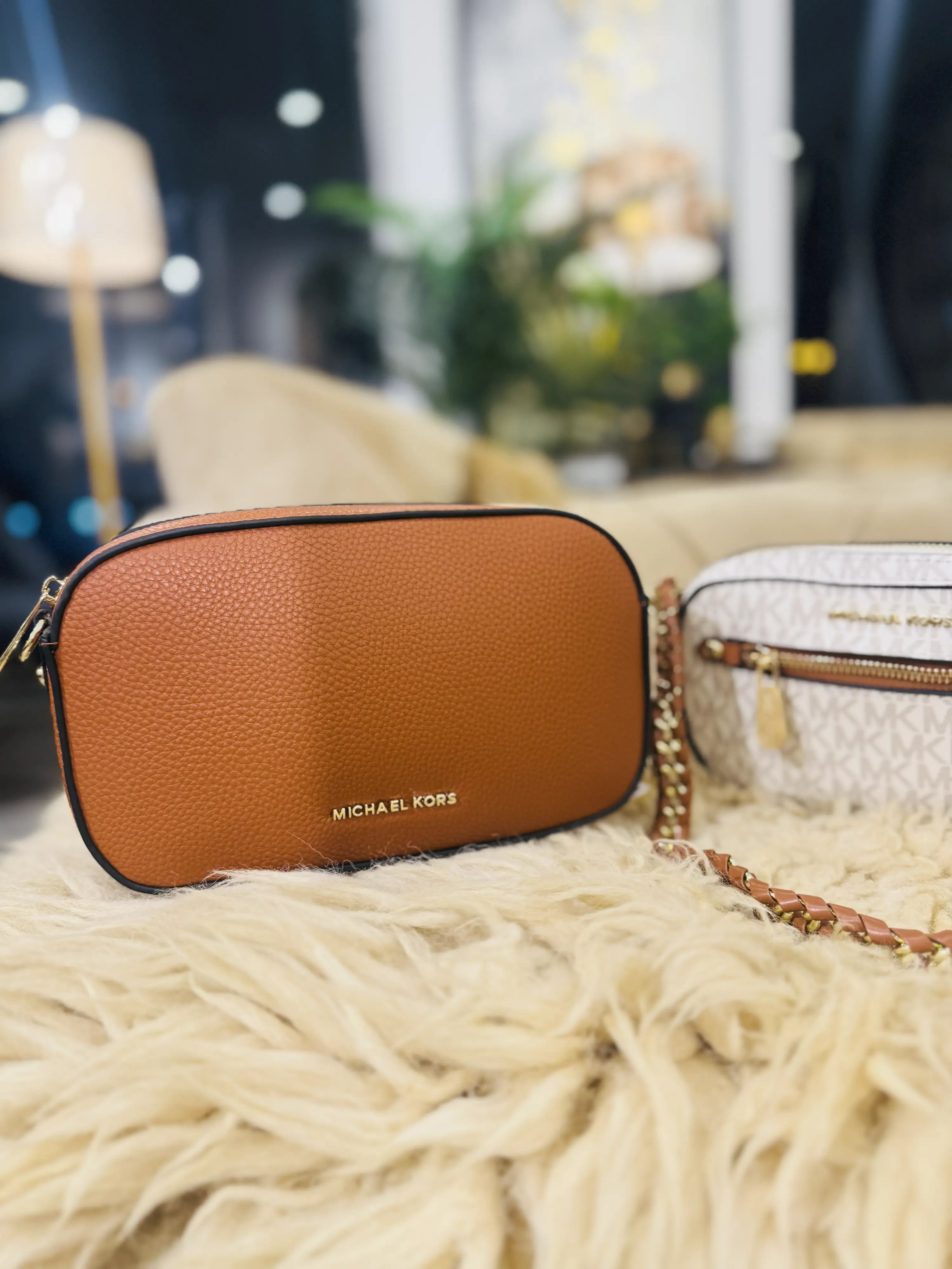 Michael Kors Bucker